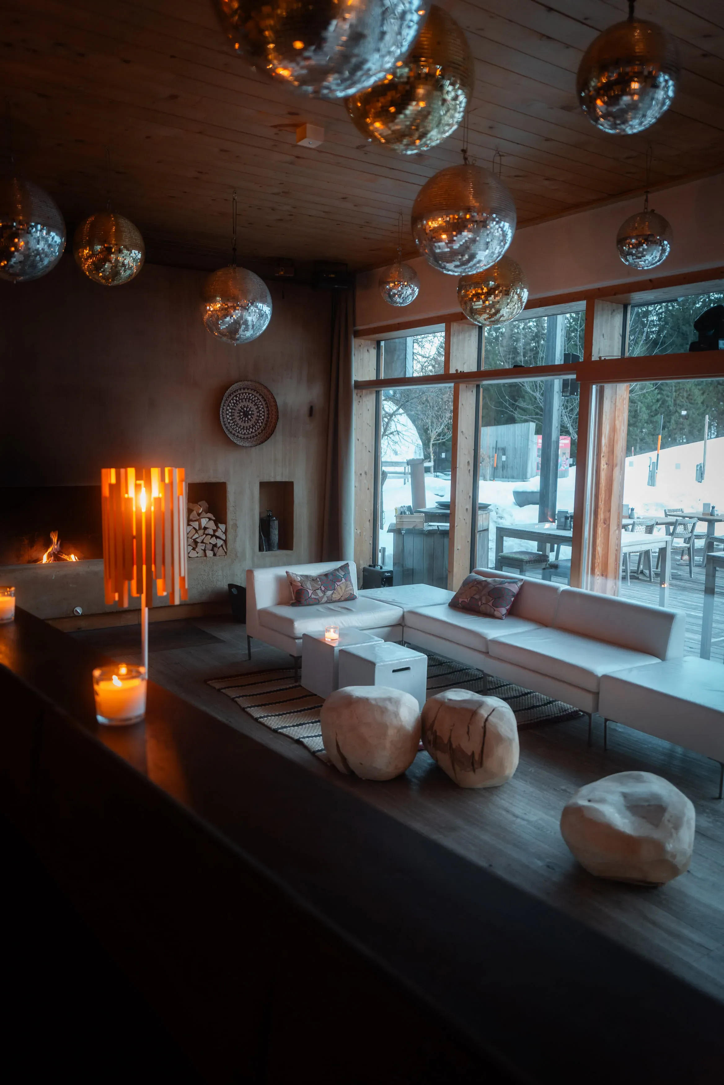 Hotelbar met sfeervolle verlichting